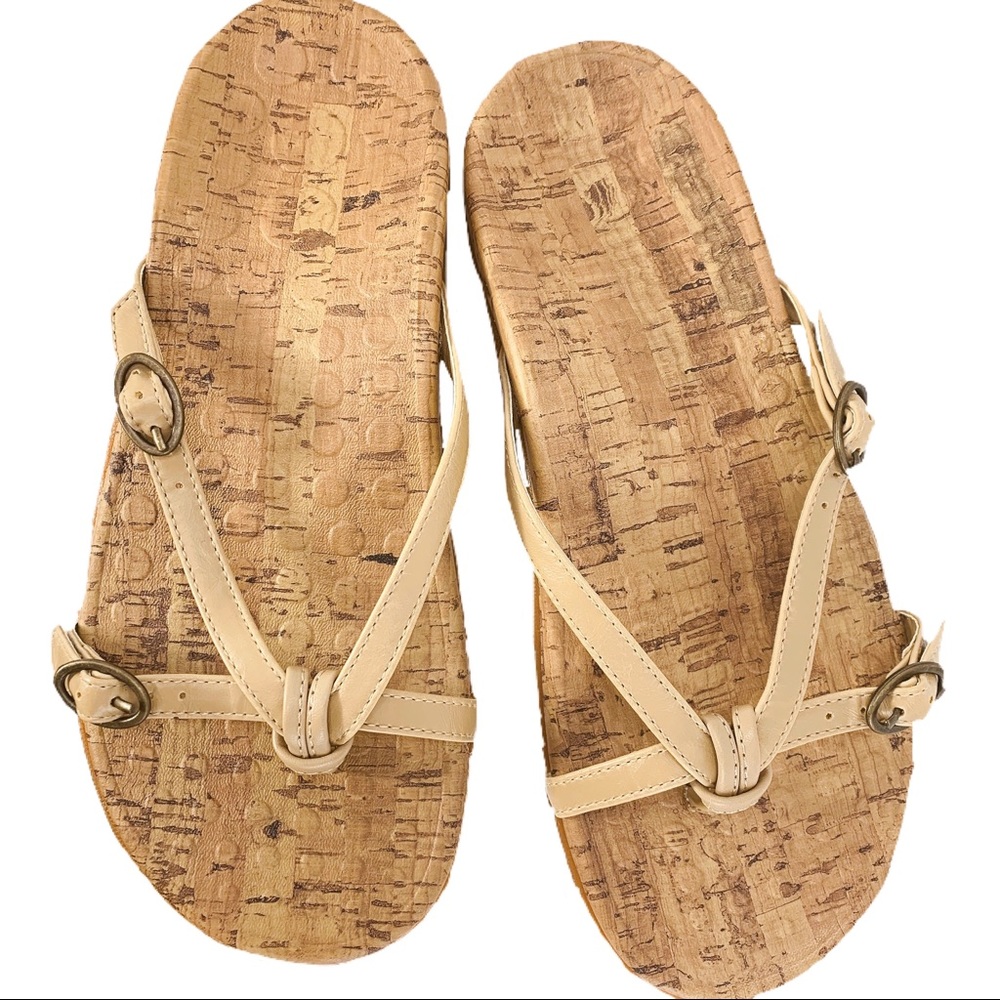 NEW Orthaheel Vionic Tan Strappy Thong Sandals 5